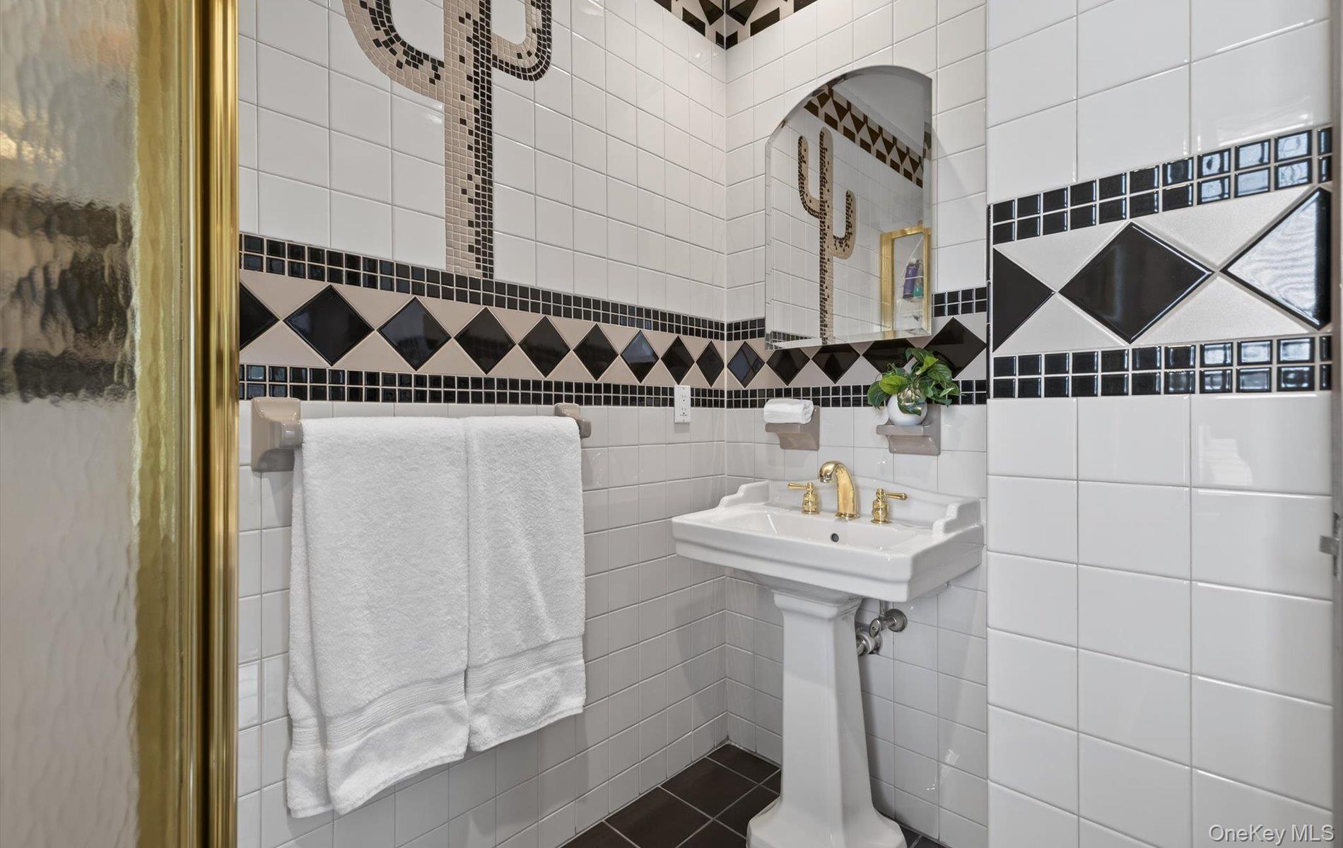 301 Berry Hill Road Syosset, NY 11791 - Photo 30 of 45