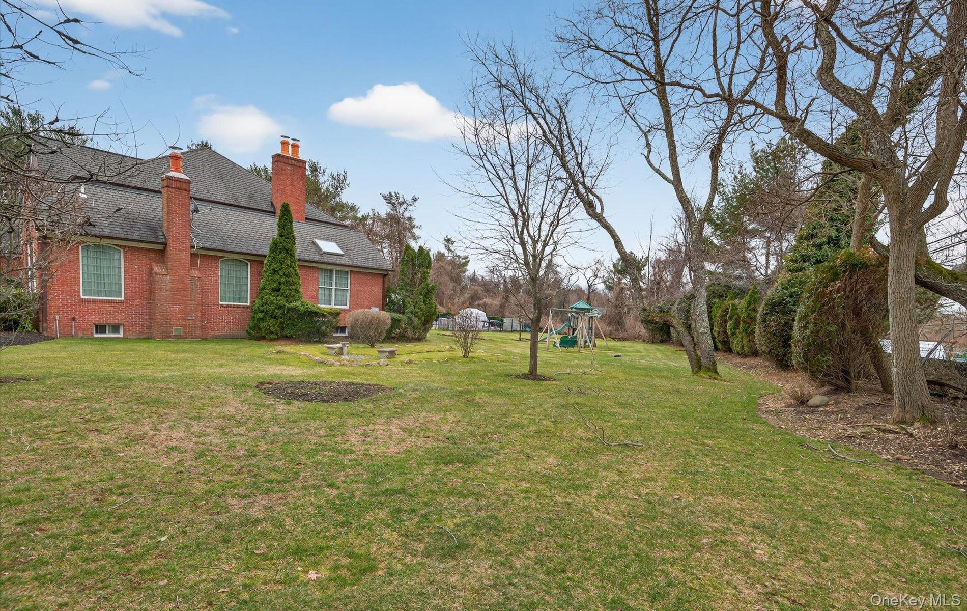 301 Berry Hill Road Syosset, NY 11791 - Photo 39 of 45