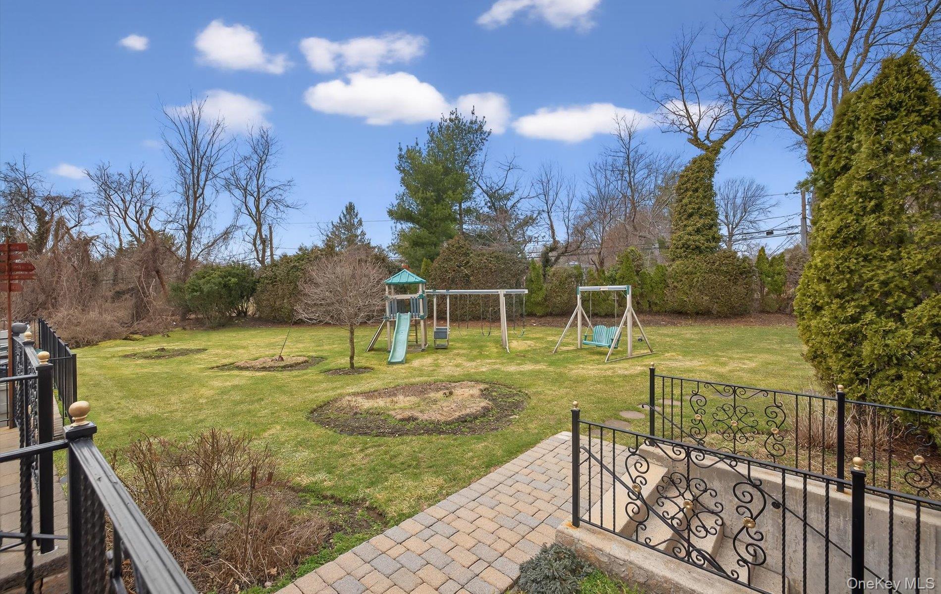 301 Berry Hill Road Syosset, NY 11791 - Photo 40 of 45