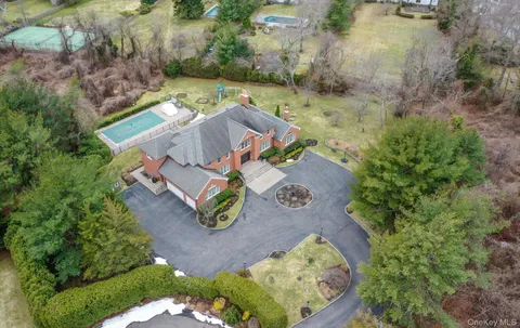 $3,799,000 | 301 Berry Hill Road, Syosset, NY 11791