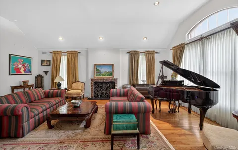 $3,799,000 | 301 Berry Hill Road, Syosset, NY 11791