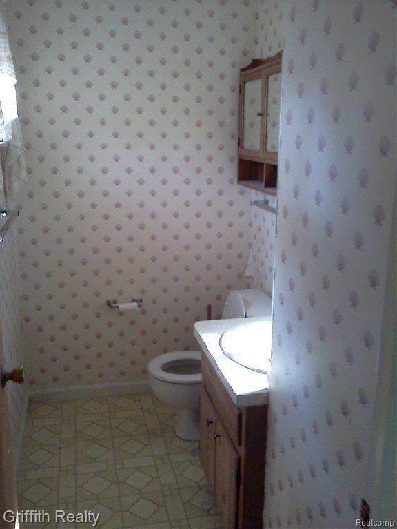 12516 Silver Lake Road Brighton, MI 48116 - Photo 10 of 10 Half Bath 246.jpg