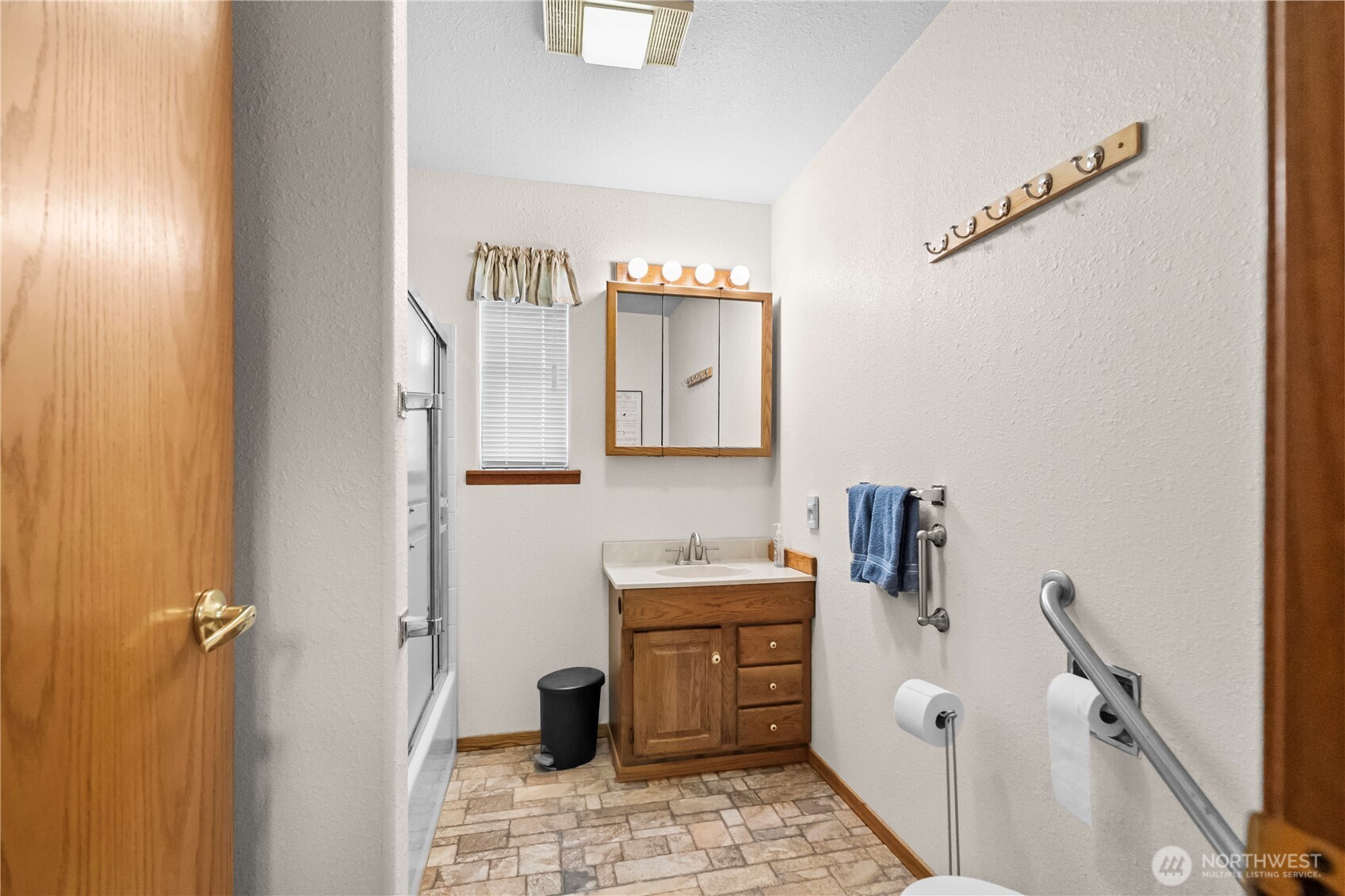 103 West Little Island Road Cathlamet, WA 98612 - Photo 11 of 40