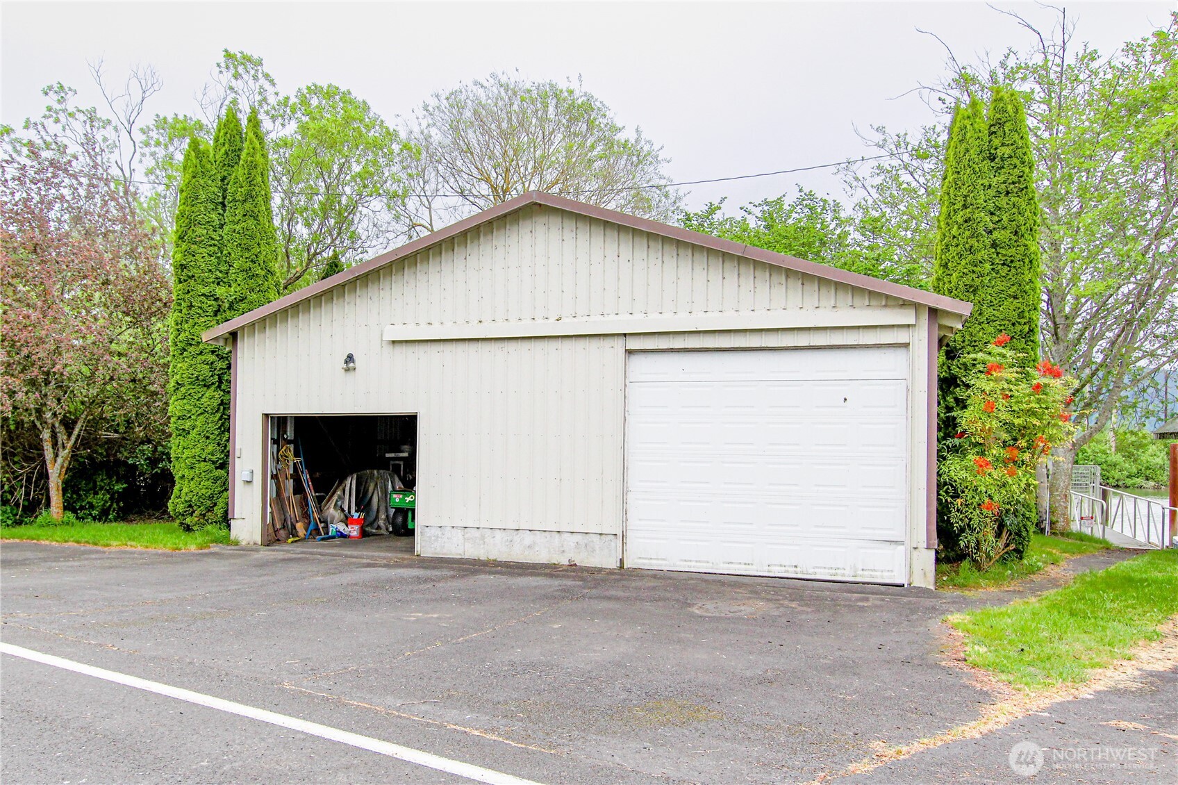 103 West Little Island Road Cathlamet, WA 98612 - Photo 33 of 40