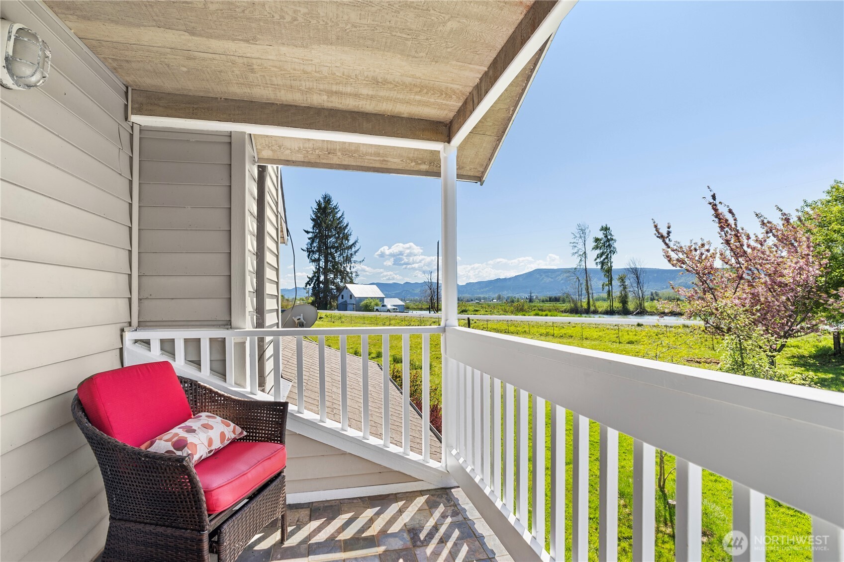 103 West Little Island Road Cathlamet, WA 98612 - Photo 36 of 40