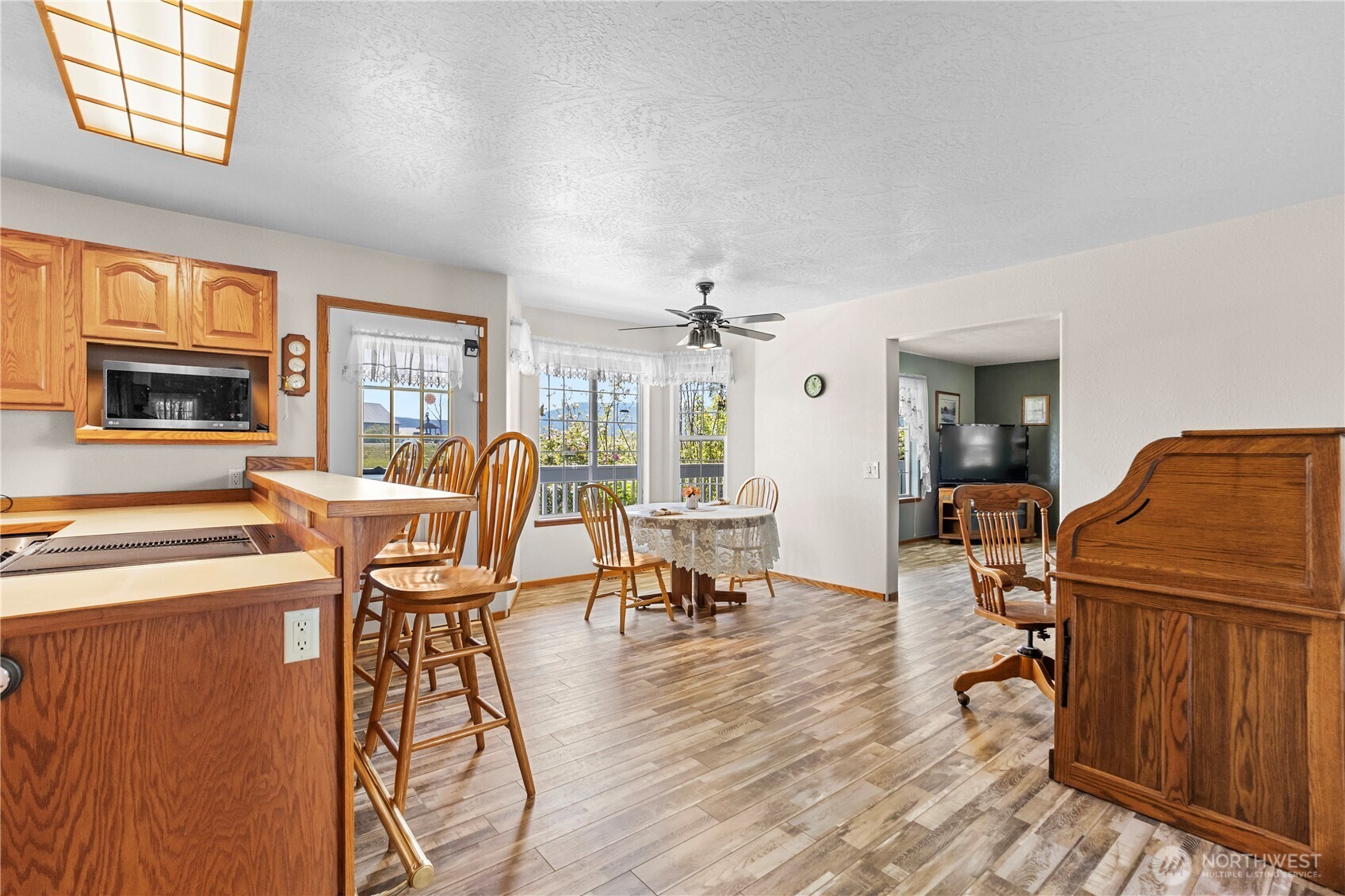 103 West Little Island Road Cathlamet, WA 98612 - Photo 8 of 40
