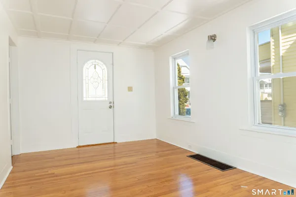 $275,000 | 29 Elton Street, Torrington, CT 06790