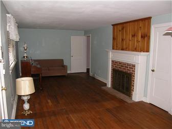 2782 Egypt Road Audubon, PA 19403 - Photo 3 of 9 Living Room