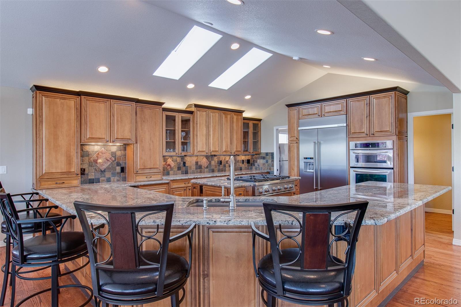 6835 Oberon Road Arvada, CO 80004 - Photo 14 of 38