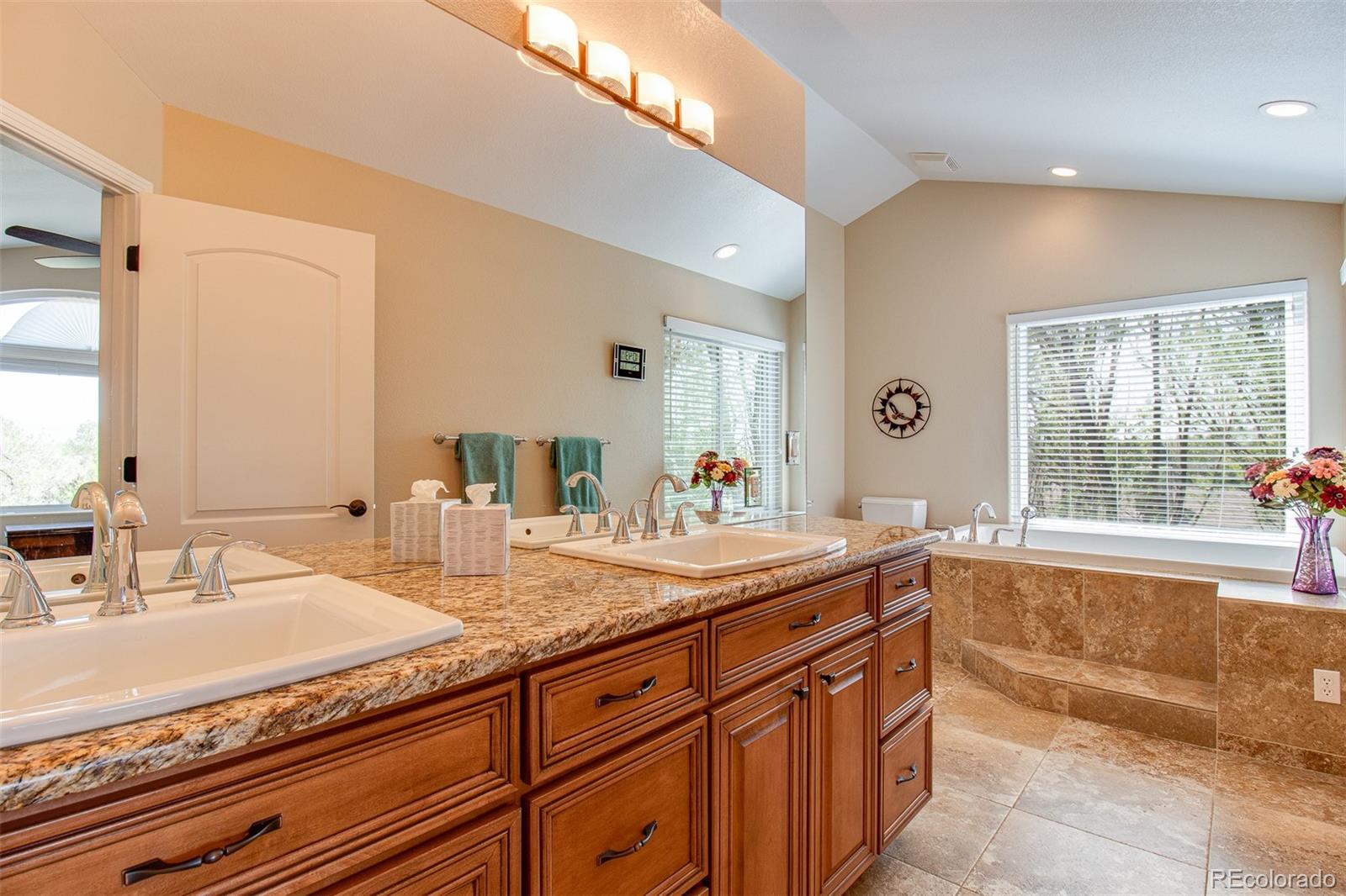 6835 Oberon Road Arvada, CO 80004 - Photo 18 of 38