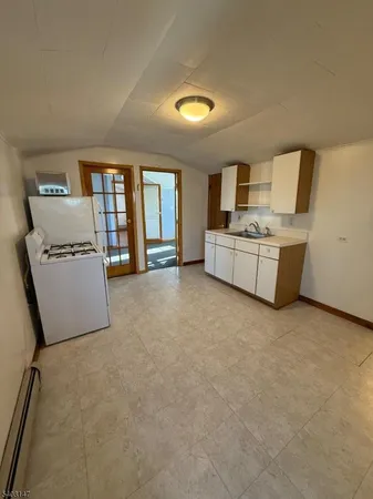 $1,500 | 179 Michigan Avenue, Paterson, NJ 07503