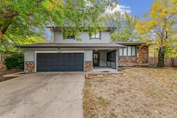 $199,900 | 2318 North Winstead Circle, Wichita, KS 67226