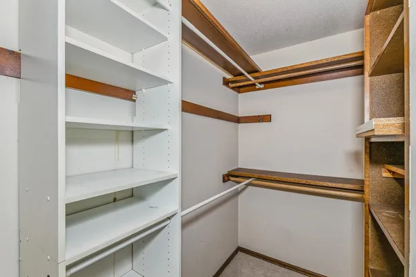 $199,900 | 2318 North Winstead Circle, Wichita, KS 67226