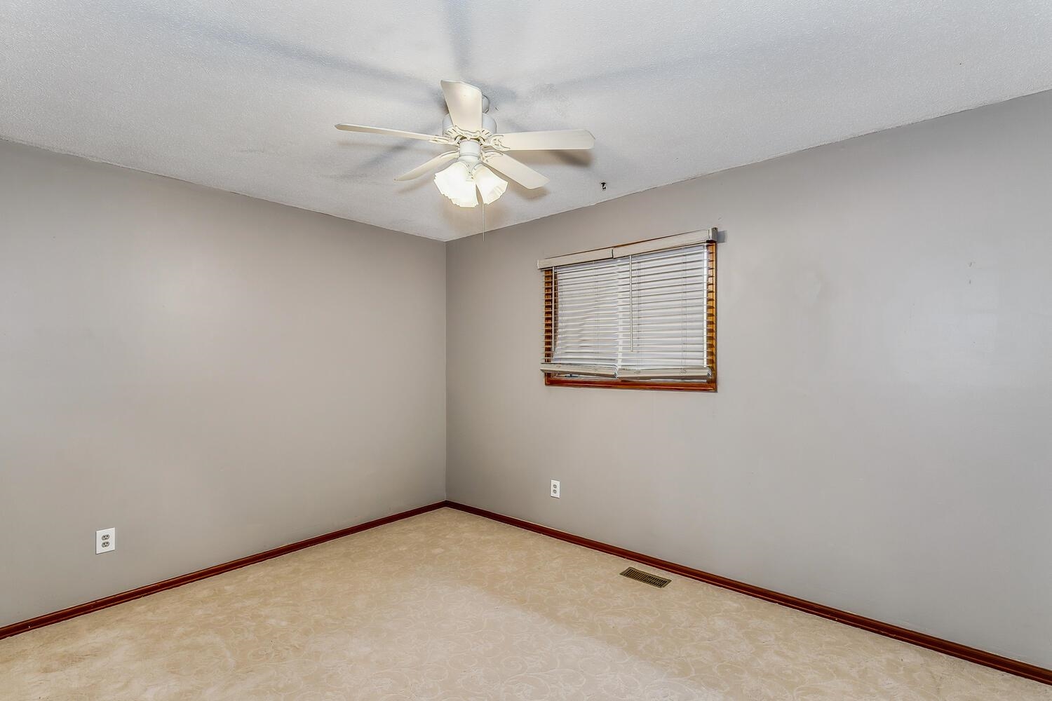 2318 North Winstead Circle Wichita, KS 67226 - Photo 23 of 34