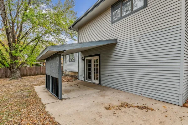 $199,900 | 2318 North Winstead Circle, Wichita, KS 67226