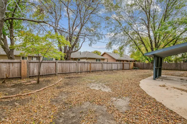 $199,900 | 2318 North Winstead Circle, Wichita, KS 67226