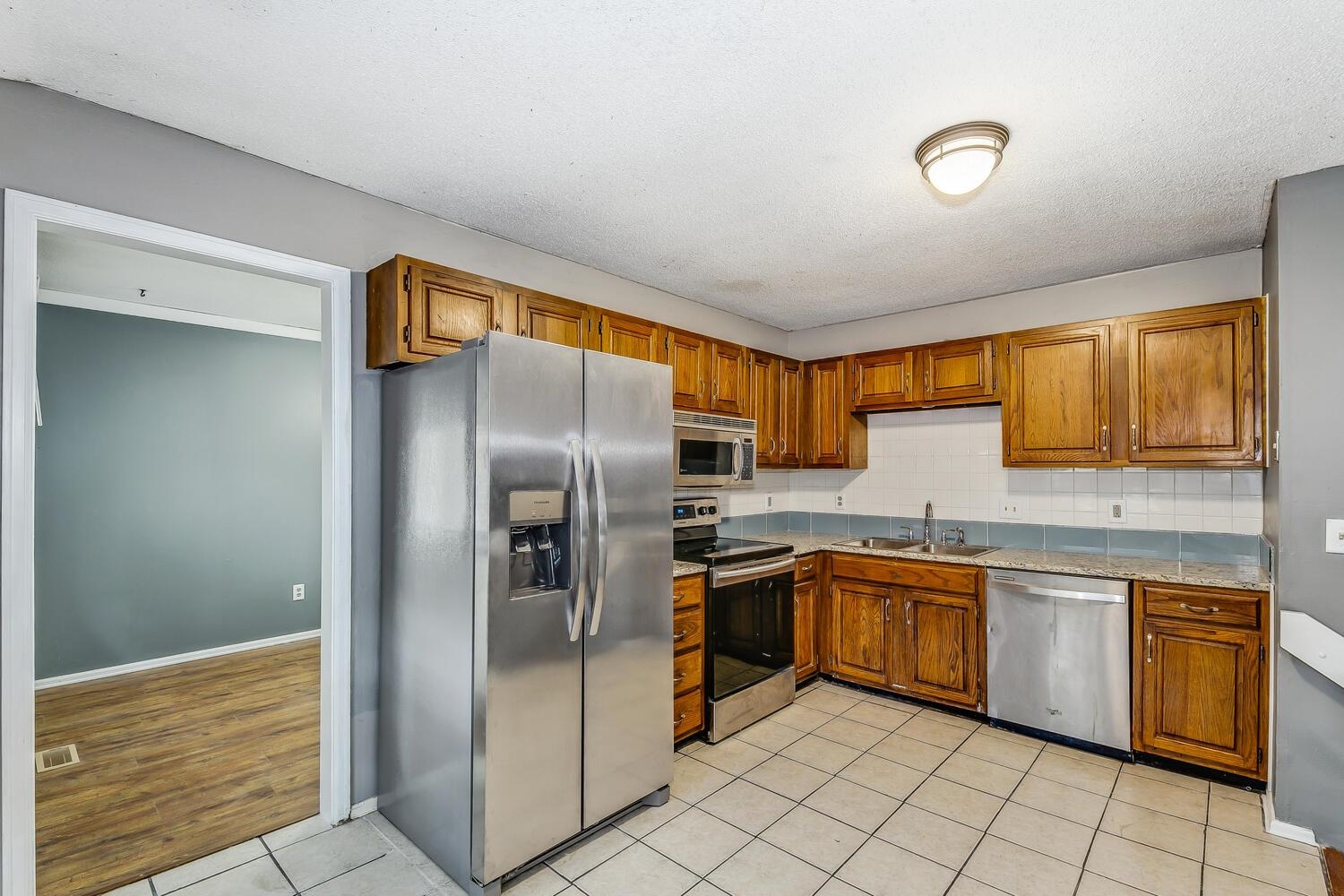 2318 North Winstead Circle Wichita, KS 67226 - Photo 8 of 34