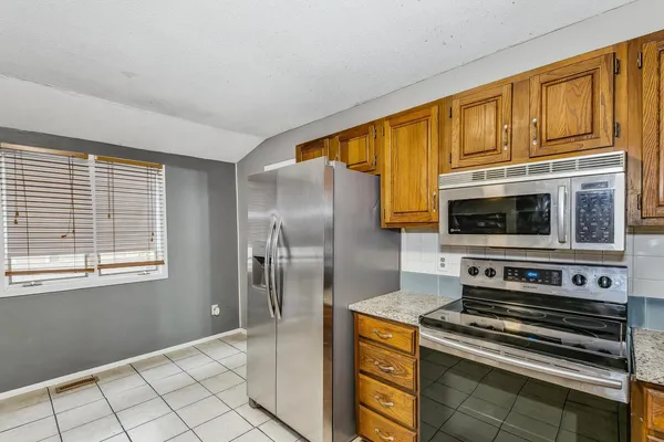 $199,900 | 2318 North Winstead Circle, Wichita, KS 67226