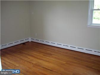 124 Middle Road Dublin, PA 18917 - Photo 6 of 10 Bedroom