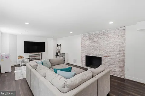 $1,695,000 | 5911 Nebraska Avenue Northwest, Washington, DC 20015