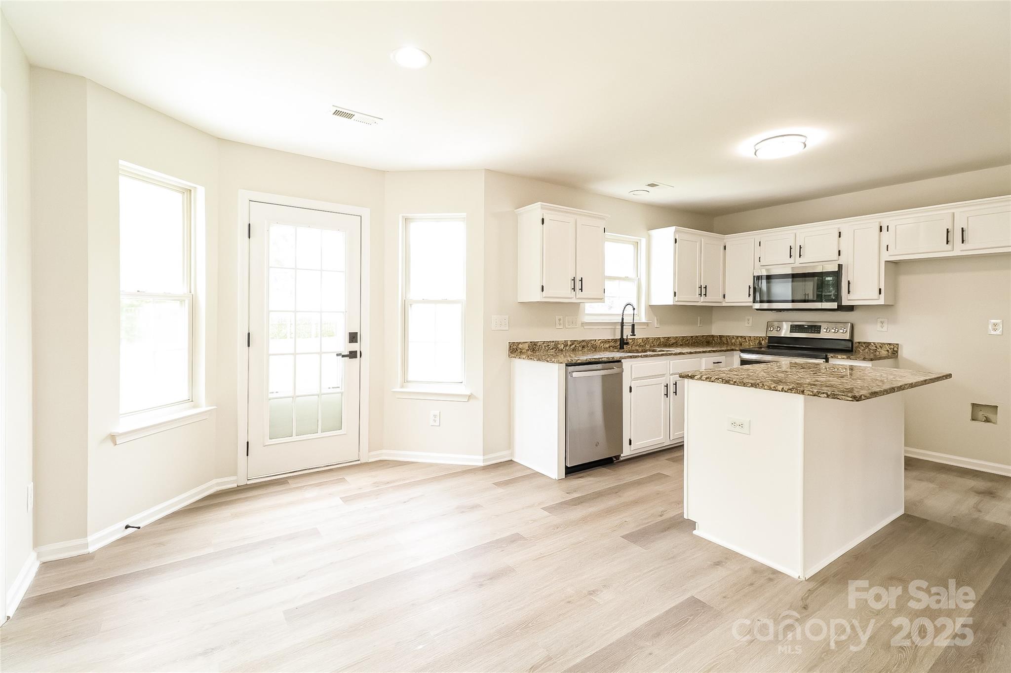 505 Whitehead Court Fort Mill, SC 29708 - Photo 5 of 15