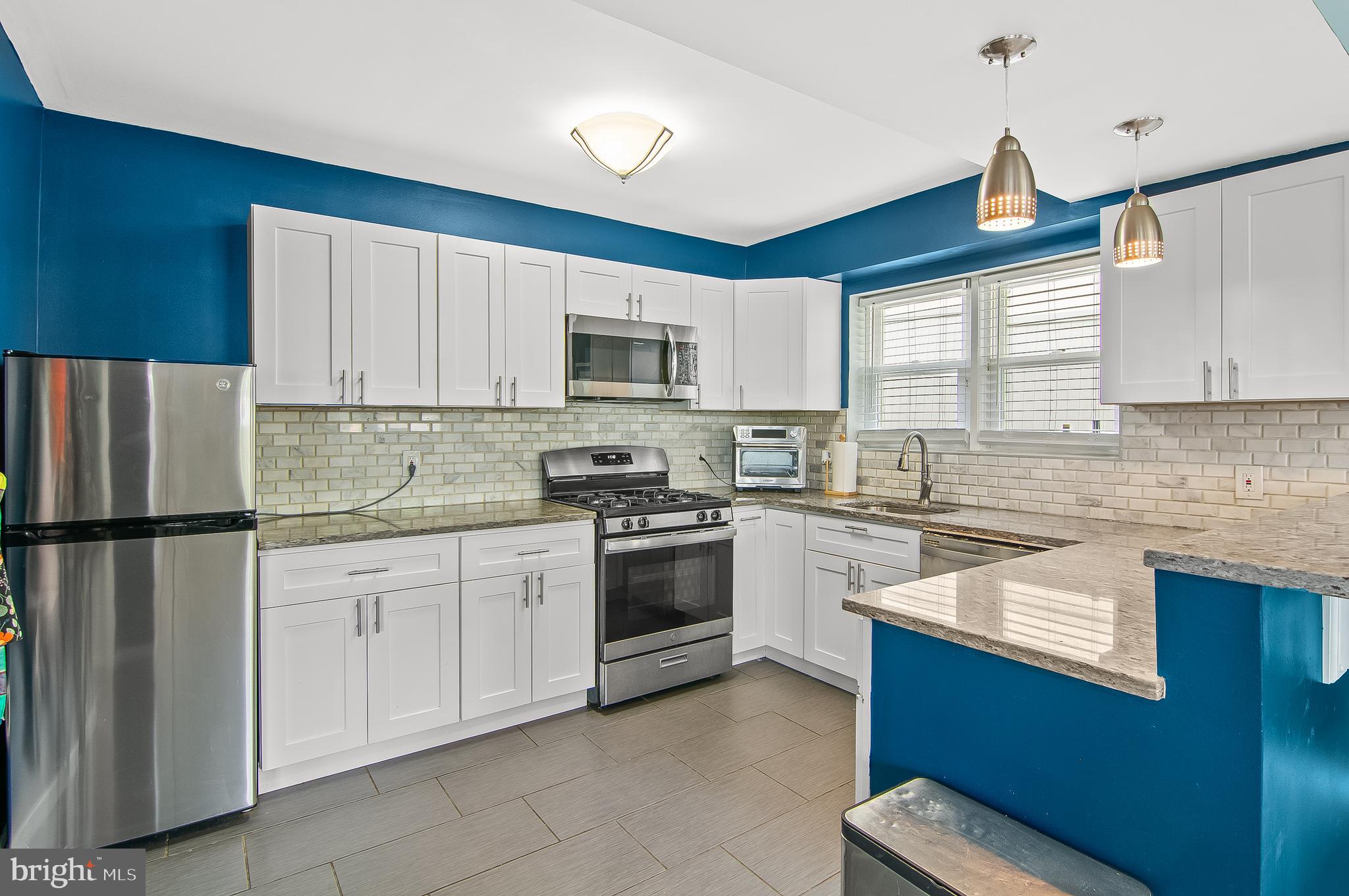 413 South Wickham Road Baltimore, MD 21229 - Photo 11 of 25