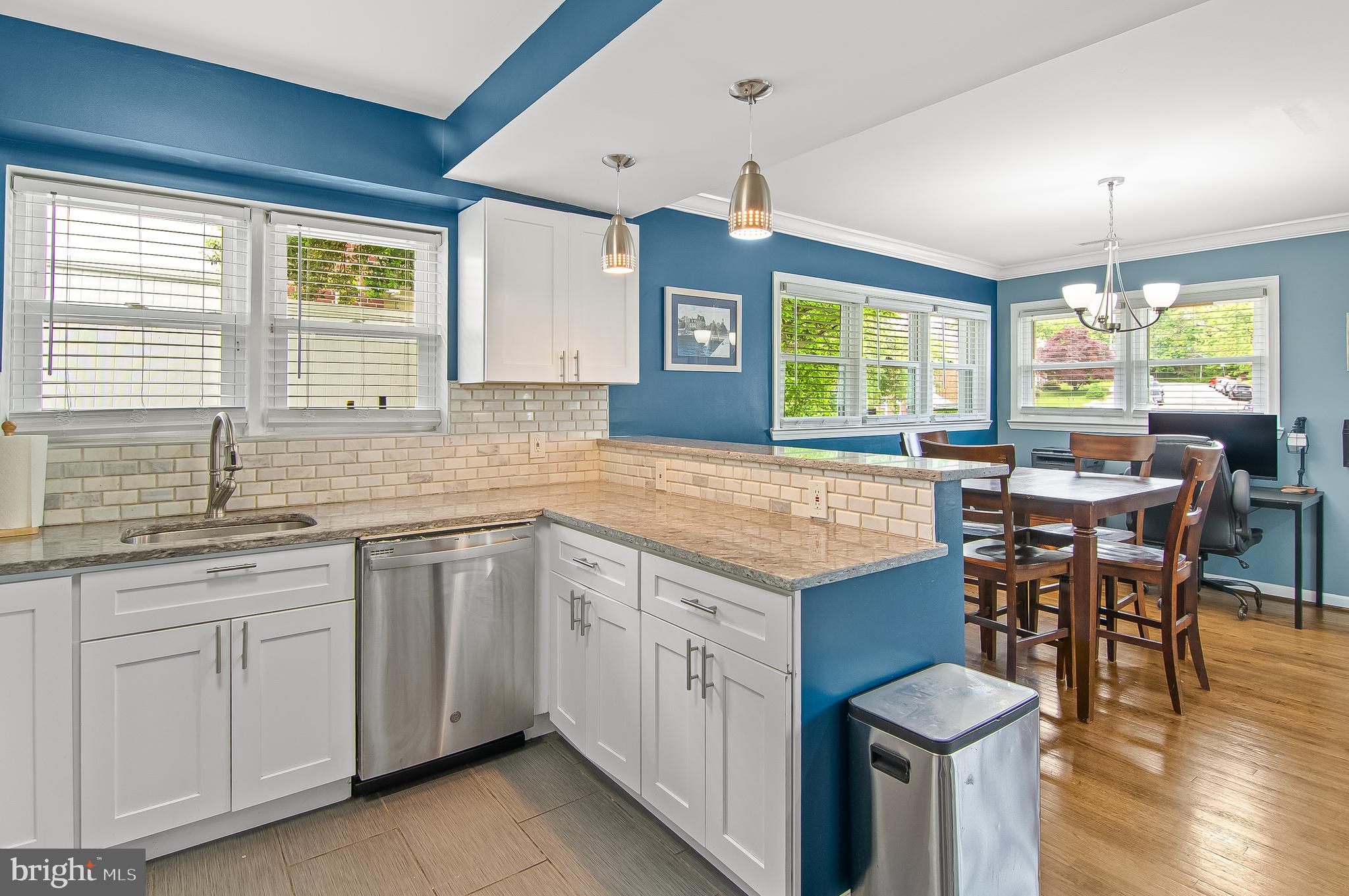 413 South Wickham Road Baltimore, MD 21229 - Photo 12 of 25