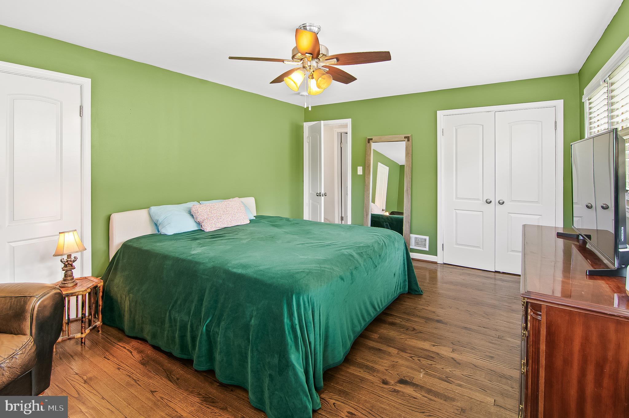 413 South Wickham Road Baltimore, MD 21229 - Photo 14 of 25