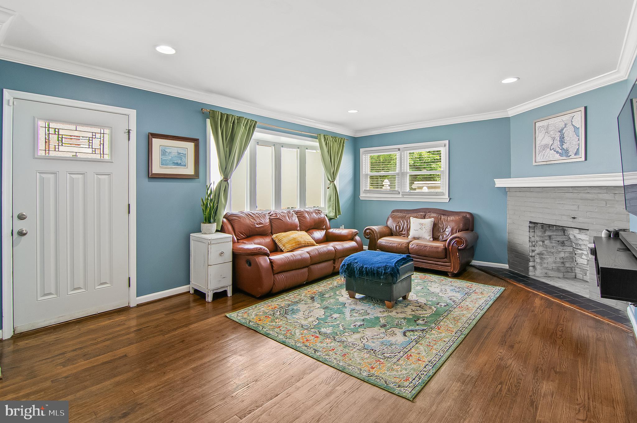 413 South Wickham Road Baltimore, MD 21229 - Photo 3 of 25