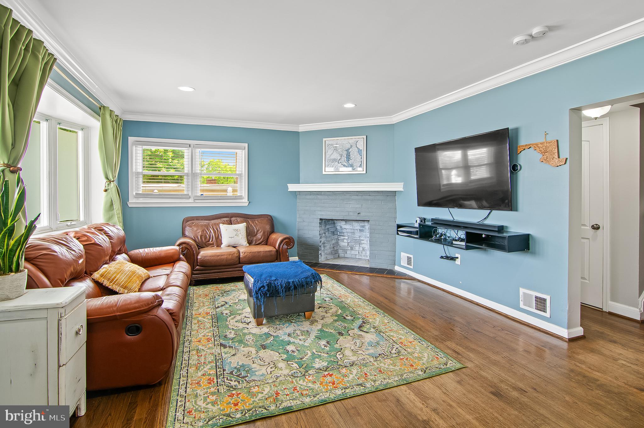 413 South Wickham Road Baltimore, MD 21229 - Photo 5 of 25