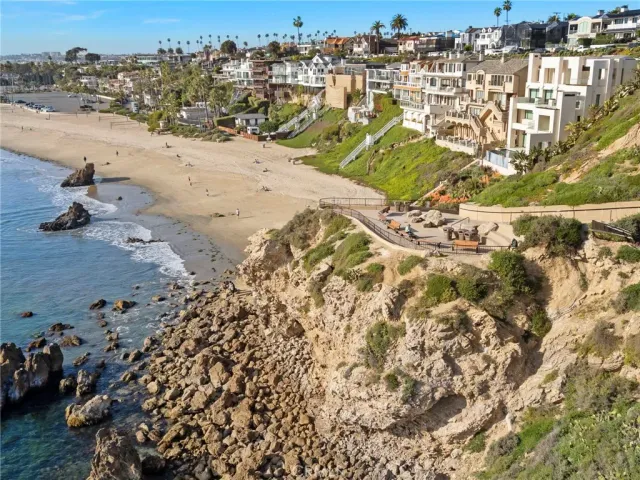 $2,350,000 | 711 Marigold Avenue, Corona del Mar, CA 92625