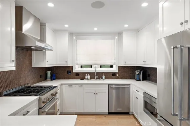 $2,350,000 | 711 Marigold Avenue, Corona del Mar, CA 92625