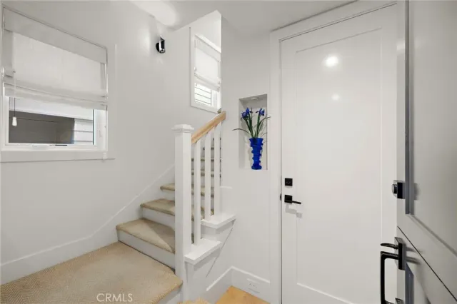 $2,350,000 | 711 Marigold Avenue, Corona del Mar, CA 92625