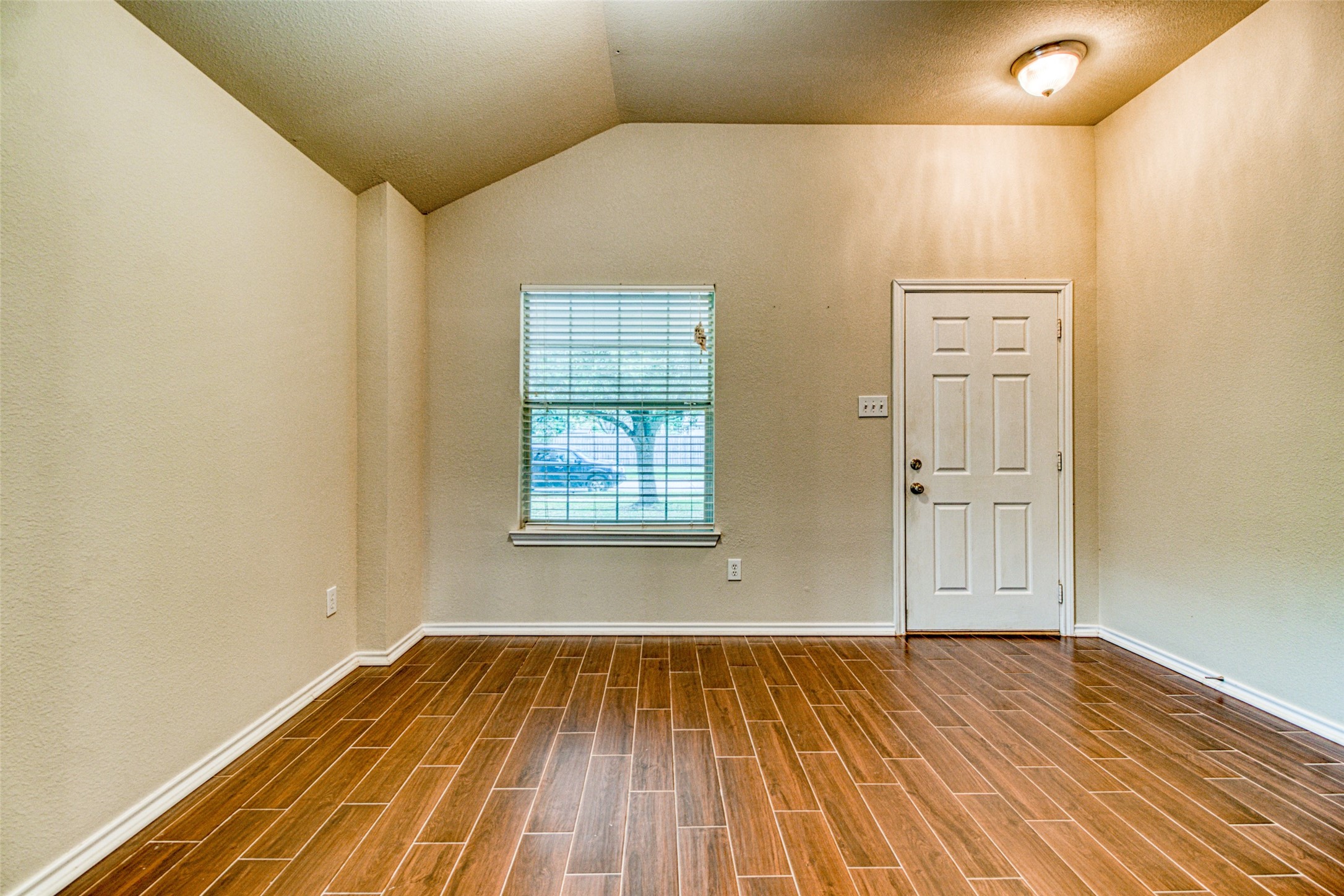 142 Anvil Rock Lane Richmond, TX 77469 - Photo 8 of 42
