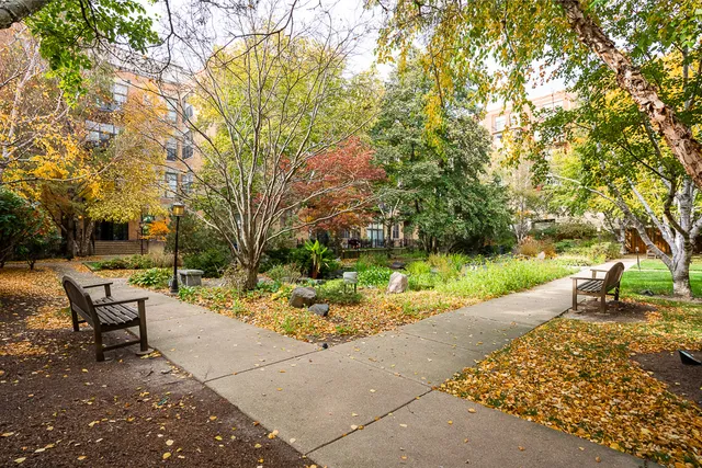 $495,000 | 1330 West Monroe Street, Unit 310, Chicago, IL 60607