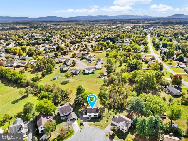 view of outdoor space with mountain view