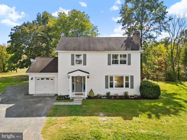 a front view of house with yard