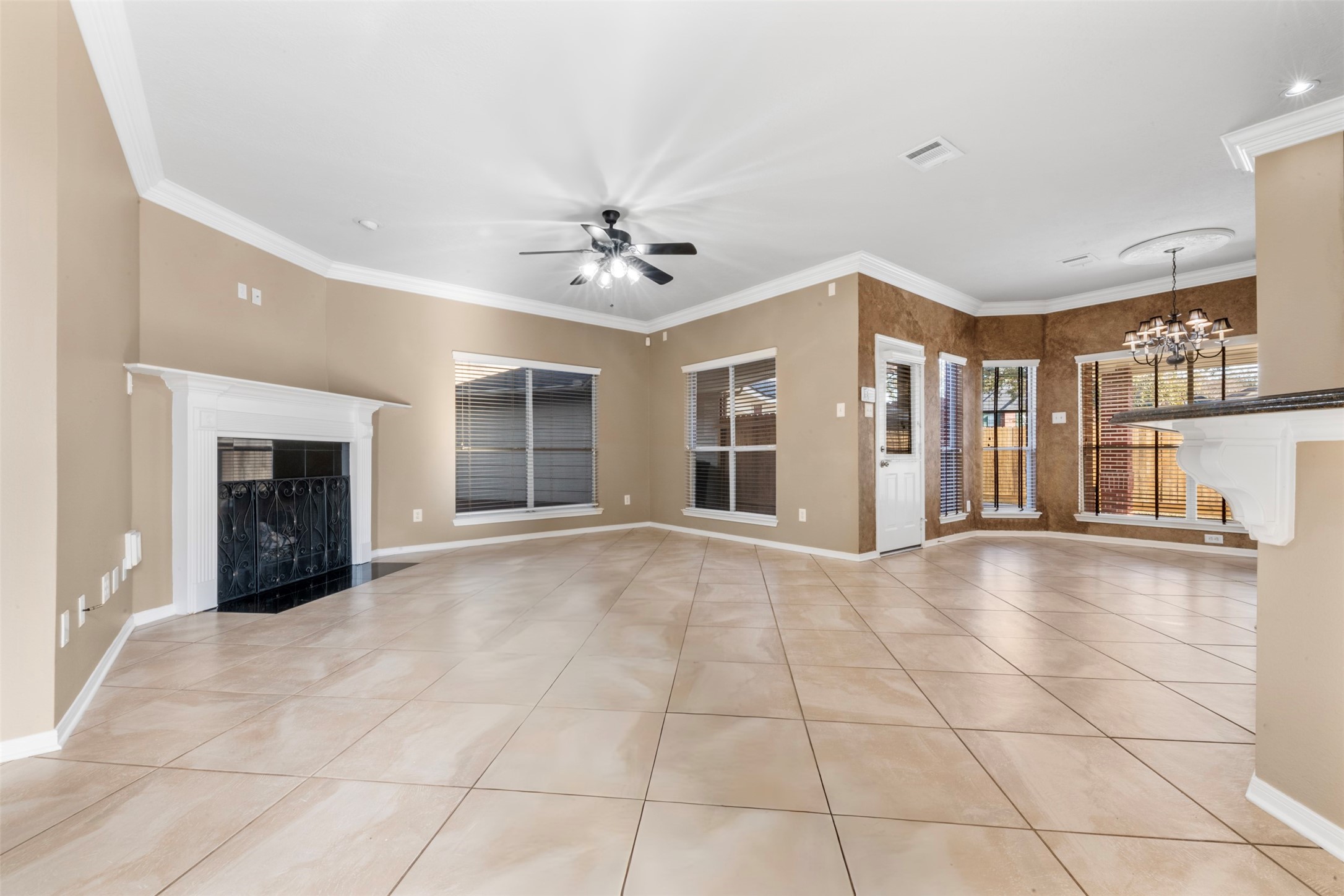 2406 Spanish Oak Hill Court Spring, TX 77388 - Photo 9 of 44