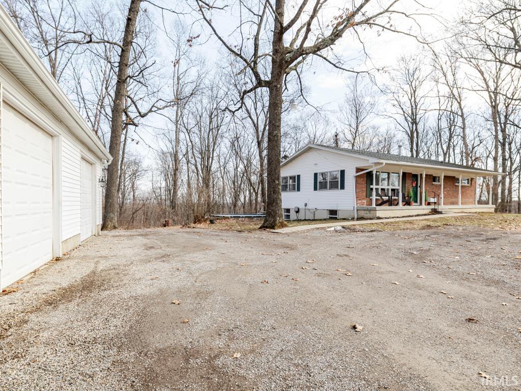 7065 South Harmony Road Bloomington, IN 47403 - Photo 3 of 29