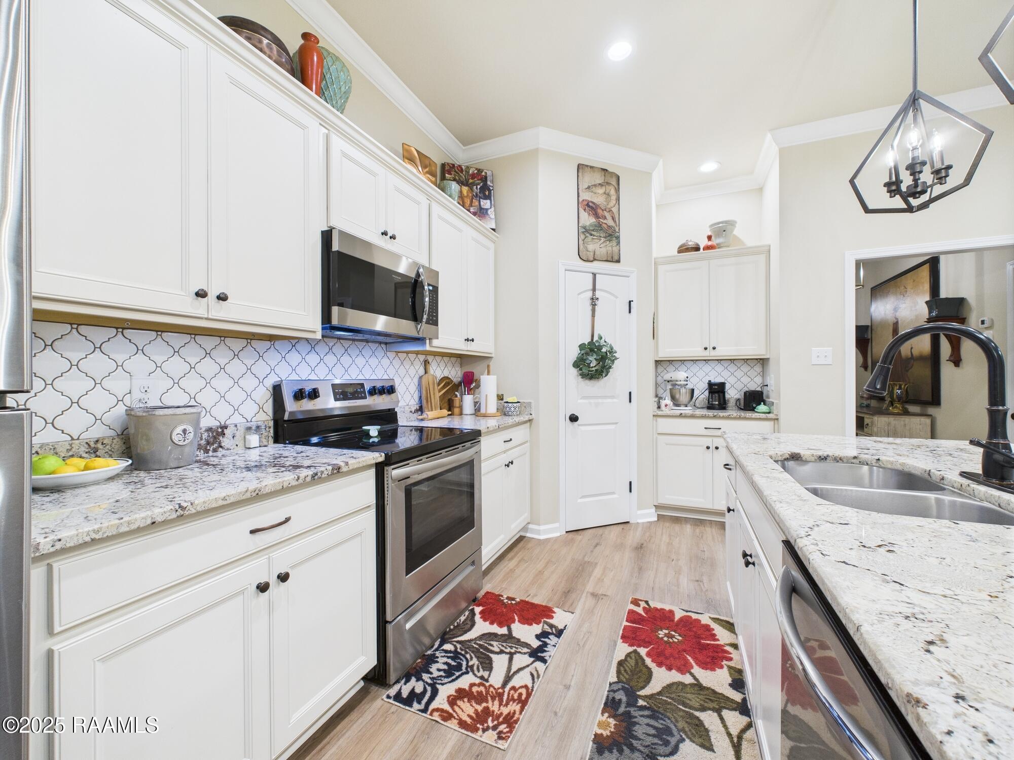 212 Springsteen Lane Lafayette, LA 70507 - Photo 10 of 26 CAM02220G0-PR0089-STILL021