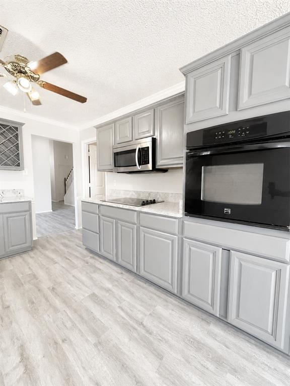 553 Raintree Circle Coppell, TX 75019 - Photo 6 of 16 Gallery Image 6