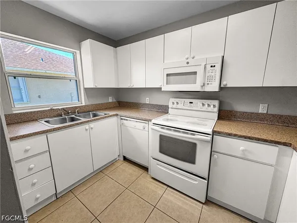 $1,195 | 1321 Southeast 8th Avenue, Unit 5, Cape Coral, FL 33990
