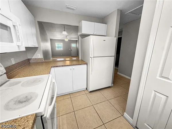$1,195 | 1321 Southeast 8th Avenue, Unit 5, Cape Coral, FL 33990
