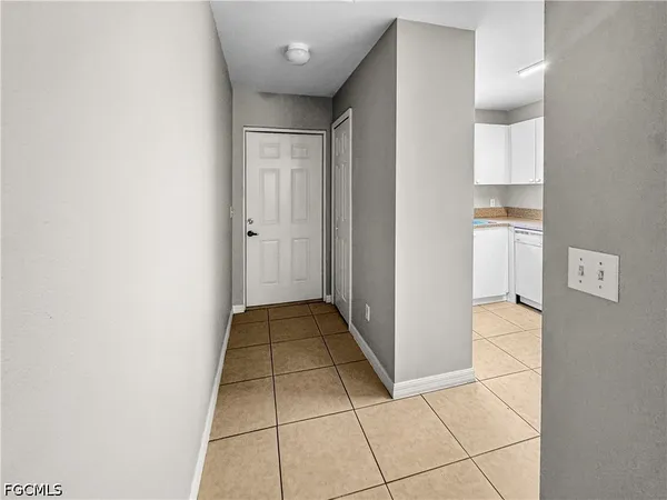 $1,195 | 1321 Southeast 8th Avenue, Unit 5, Cape Coral, FL 33990