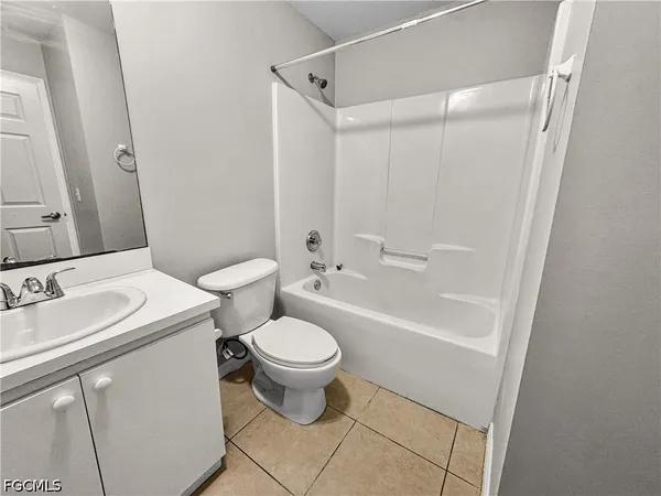 $1,195 | 1321 Southeast 8th Avenue, Unit 5, Cape Coral, FL 33990