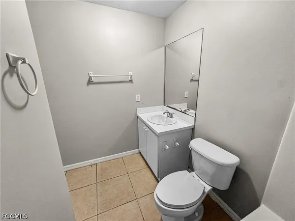 $1,195 | 1321 Southeast 8th Avenue, Unit 5, Cape Coral, FL 33990