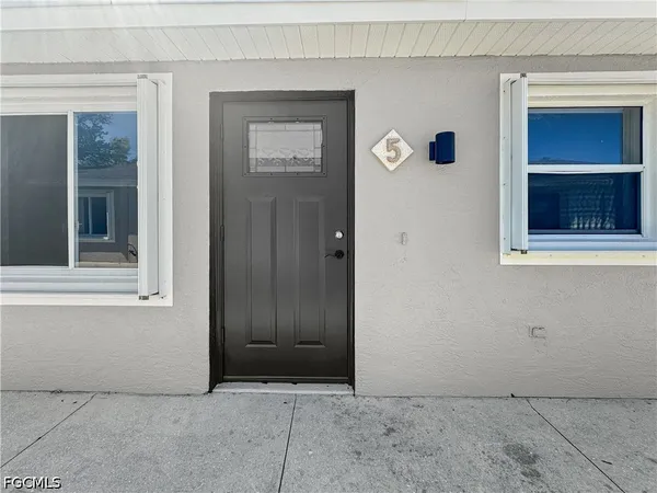 $1,195 | 1321 Southeast 8th Avenue, Unit 5, Cape Coral, FL 33990