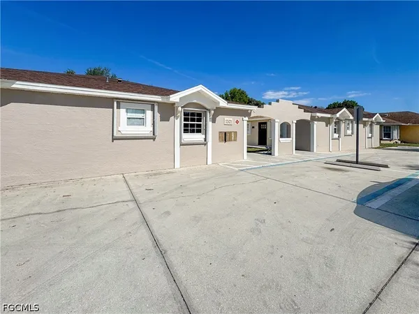 $1,195 | 1321 Southeast 8th Avenue, Unit 5, Cape Coral, FL 33990