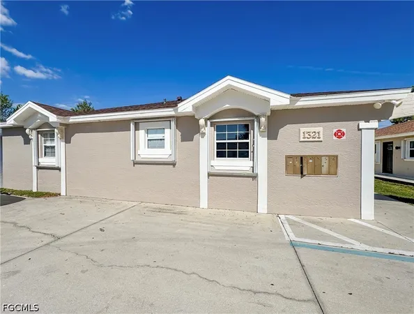 $1,195 | 1321 Southeast 8th Avenue, Unit 5, Cape Coral, FL 33990