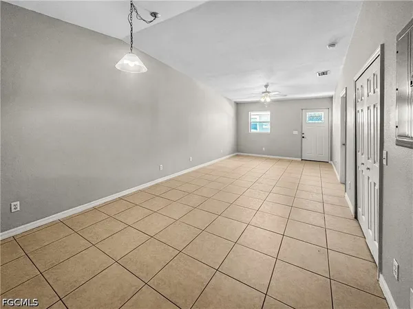 $1,195 | 1321 Southeast 8th Avenue, Unit 5, Cape Coral, FL 33990